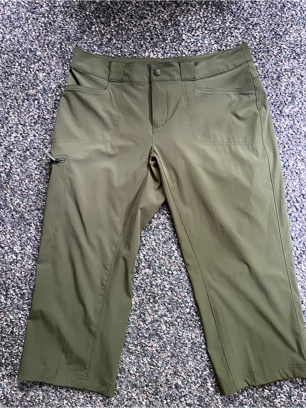 EMA Compass 4 Point Trek capris. 
Size 4
Green
